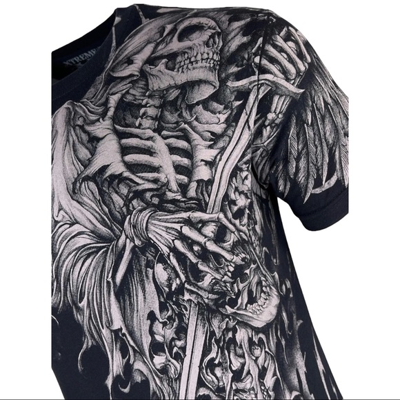 Xtreme Couture by Affliction Men's T-Shirt Wielding Death - Picture 8 of 9